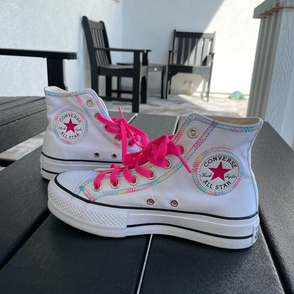 Converse Ladies Chuck Taylor All Star Hi Lift Color Pop Sneaker white/multicolor